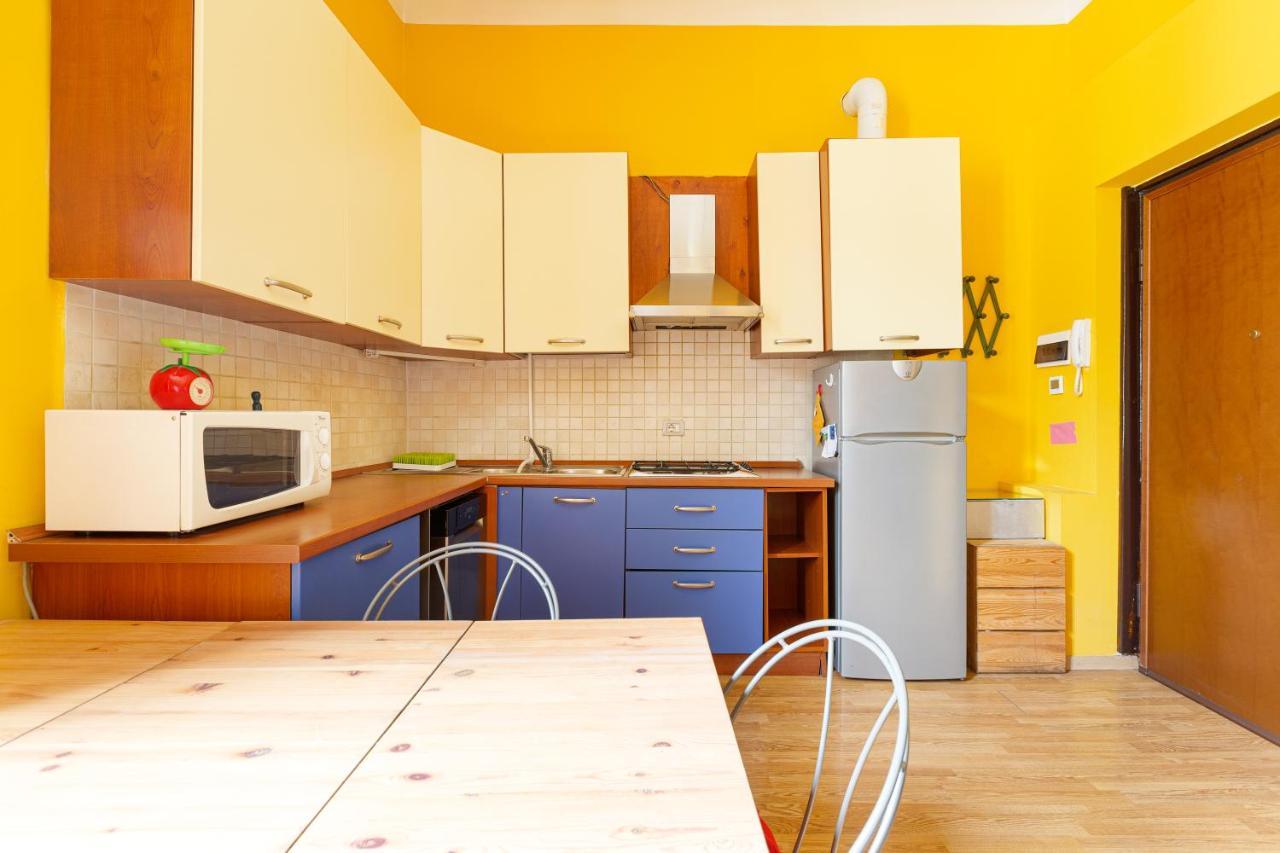 Apartment Viale Umbria Colorful